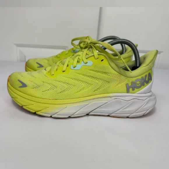 Hoka One‎ One Arahi 6 Women's 10 B Citrus Glow Running Athletic Sneakers